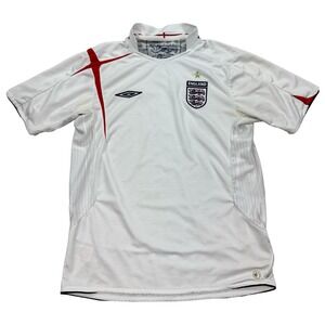 Umbro Football Jersey England Size XL White Home 2005-2007 Red Cross Y2K